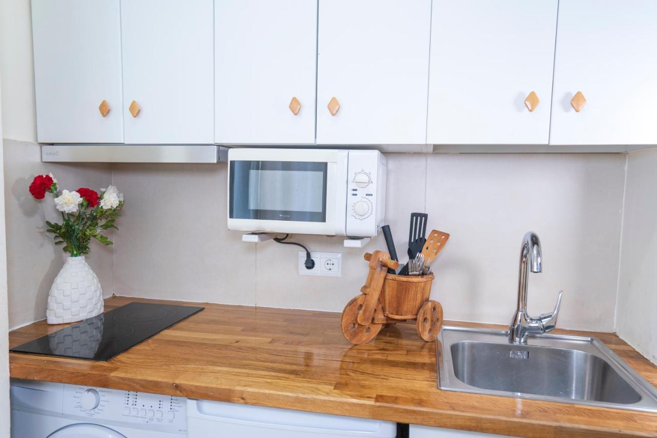 Studio In City Center Next To The Beach مالقة المظهر الخارجي الصورة