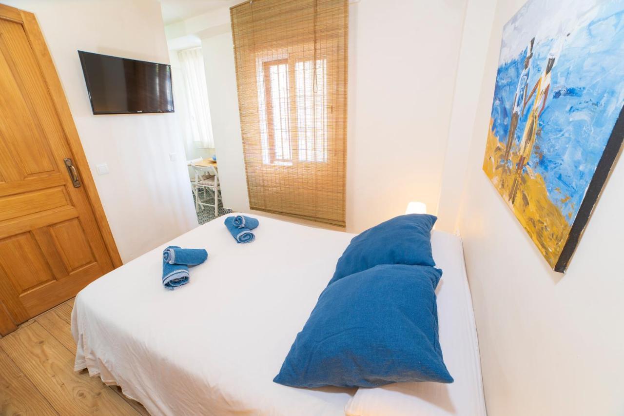 Studio In City Center Next To The Beach مالقة المظهر الخارجي الصورة
