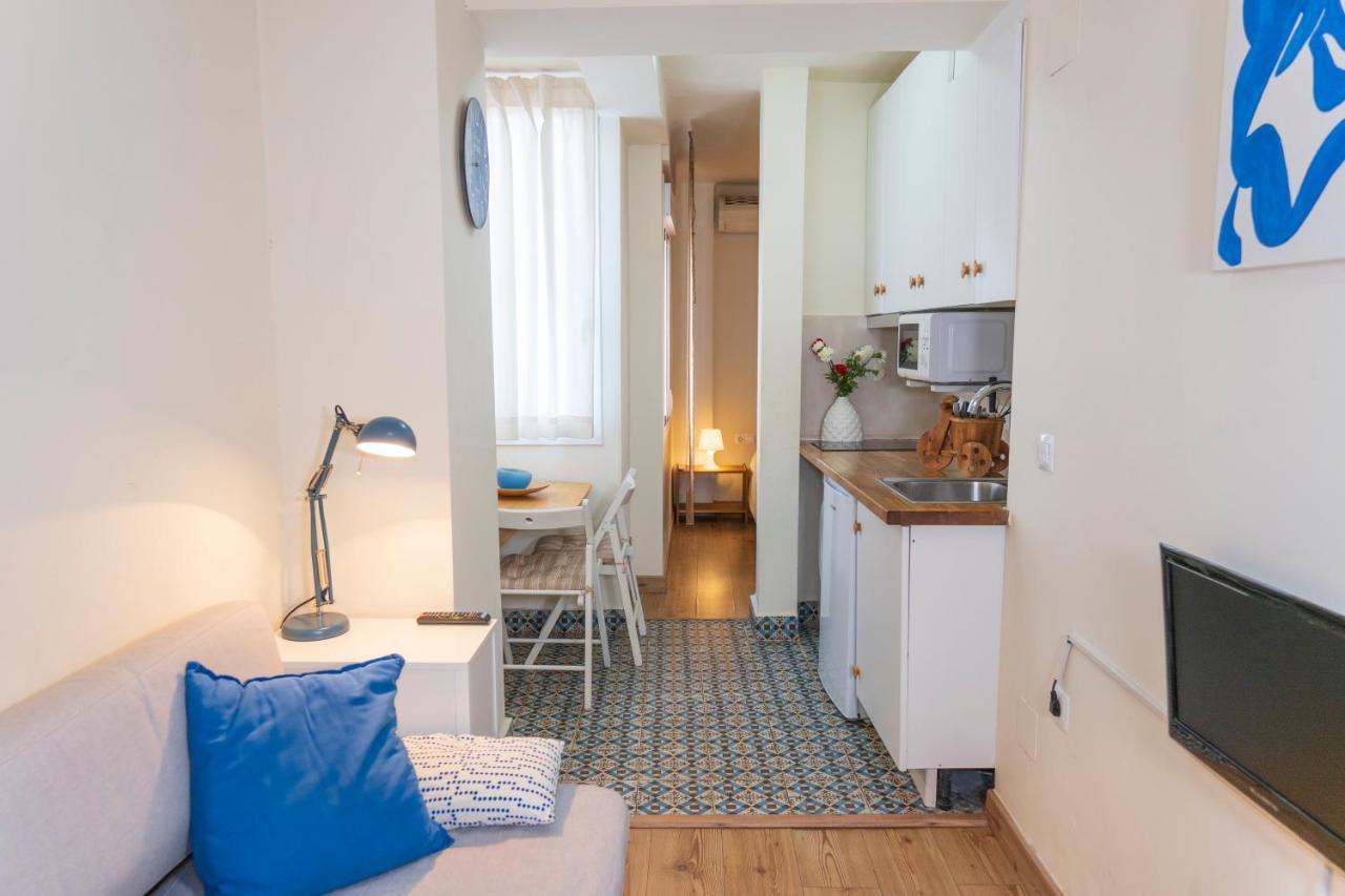 Studio In City Center Next To The Beach مالقة المظهر الخارجي الصورة