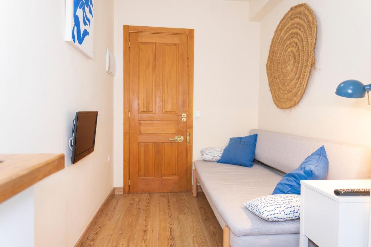 Studio In City Center Next To The Beach مالقة المظهر الخارجي الصورة
